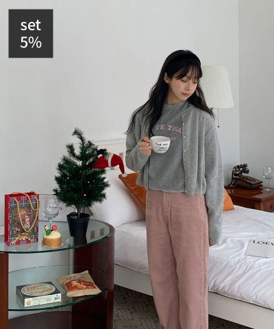 Fox Heart 开衫（50% 羊毛）+ 冬季刻字 T 恤 + 灯芯绒棉质长裤 女装购物中心DALTT
